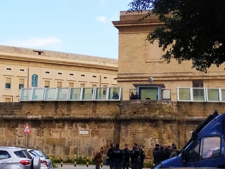 Ucciardone polizia 2
