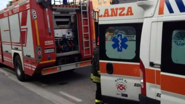 Torna in Sicilia dalla Germania per sistemare casa, cade dal serbatoio e muore