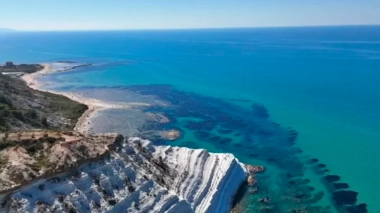 Scala dei Turchi tra le spiagge più belle d'Italia: cosa cambia per chi la visita quest'estate