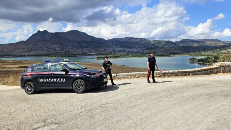 Carabinieri Piana degli Albanesi